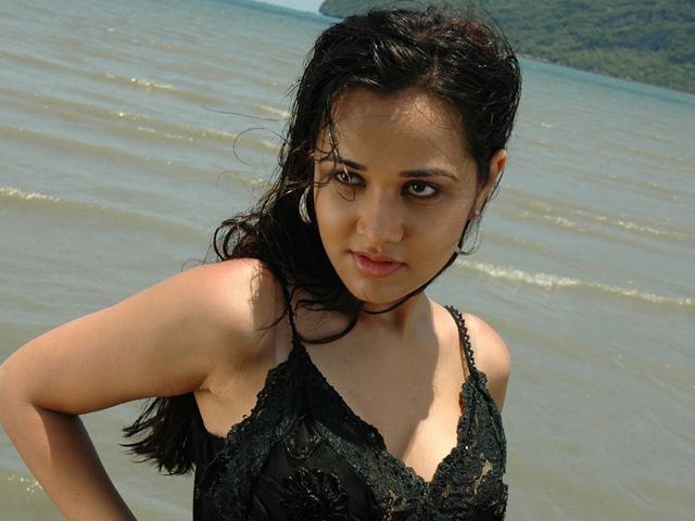 Nisha Kothari Latest Spicy Photos